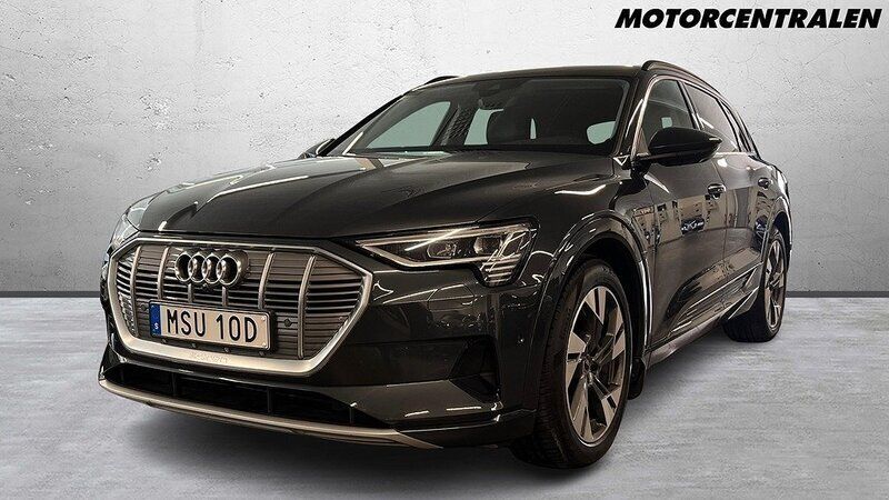 Mörkgrå Begagnad 2021 Audi e-tron Proline SUV | 459 000 kr - Bild 1/4