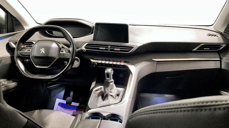 Begagnad Peugeot 3008 Allure 131 HK (96 kW) 2018 Grå SUV