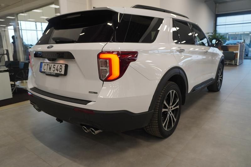 Begagnad Ford Explorer ST-Line 363 HK (266 kW) 2022 Vit SUV