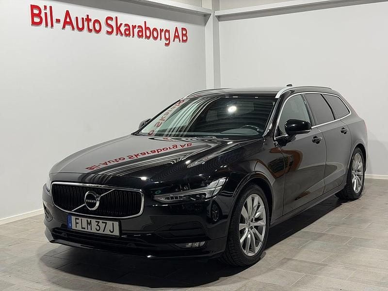 Svart Begagnad 2019 Volvo V90 Momentum Kombi | 229 500 kr (Marknadspris) - Bild 1/4