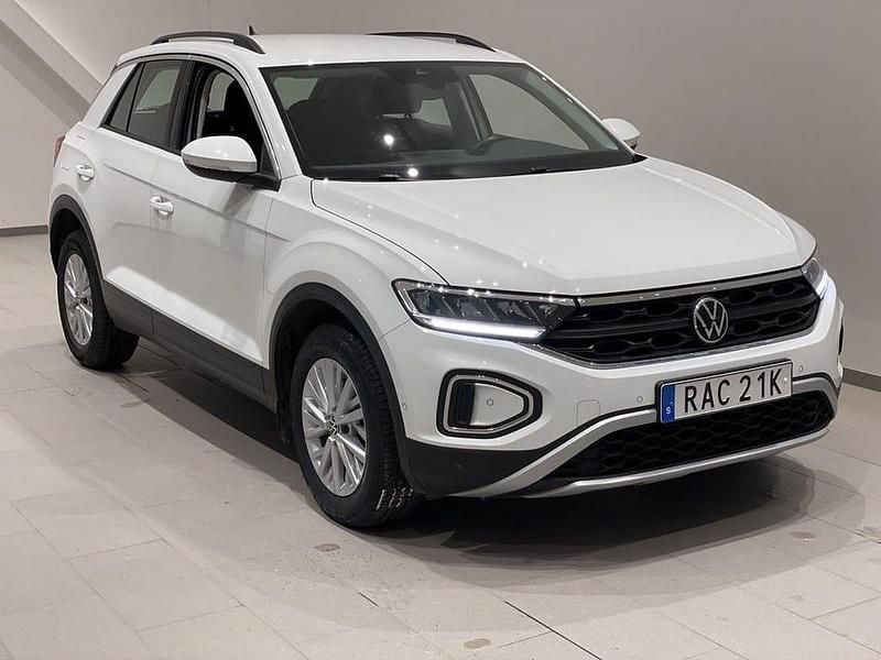 Pure white Begagnad 2023 VW T-Roc SUV | 199 900 kr (Bra pris) - Bild 1/3