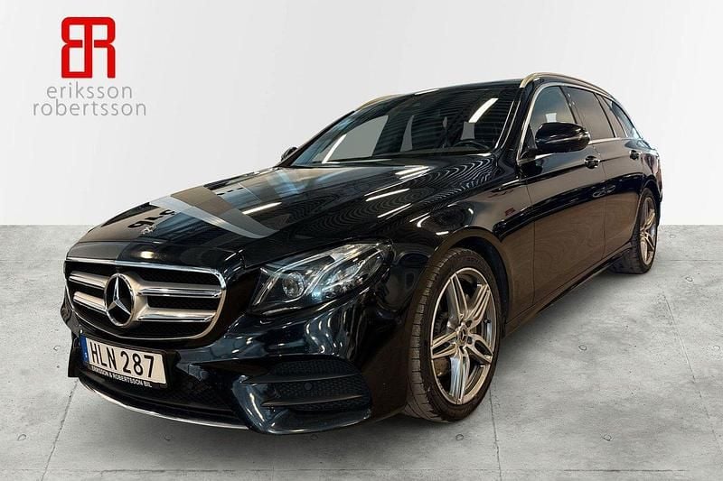 Svart Begagnad 2018 Mercedes E220 AMG Kombi | 349 900 kr (Lite dyr) - Bild 1/4