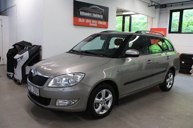 Ljusbrun Begagnad 2013 Skoda Fabia Elegance Kombi | 59 900 kr (Lite dyr) - Bild 1/4