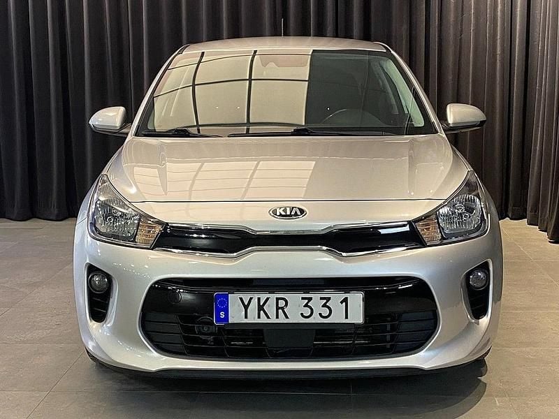 Begagnad Kia Rio 84 HK (61 kW) 2017 Grå Halvkombi