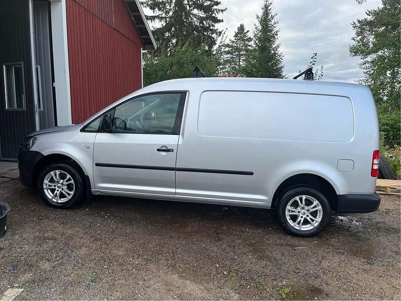 Silver Begagnad 2012 VW Caddy Maxi Minibuss | 68 000 kr (Marknadspris) - Bild 1/1