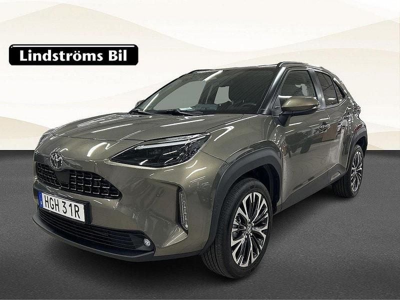 Grön Begagnad 2024 Toyota Yaris Cross Style SUV | 359 500 kr (Dyr) - Bild 1/3