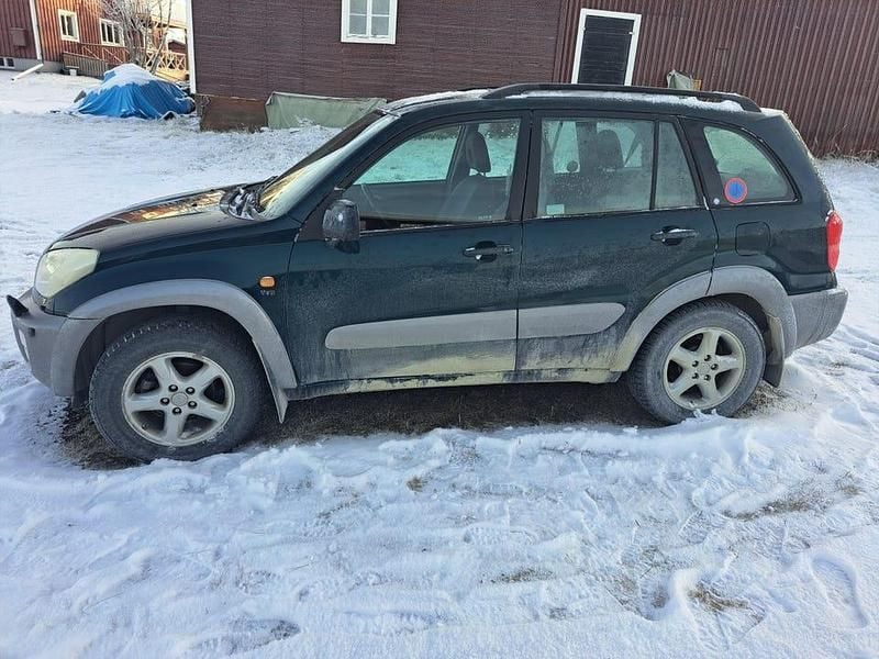 Grön Begagnad 2001 Toyota RAV4 SUV | 11 000 kr (Superpris) - Bild 1/1