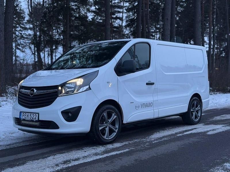 Begagnad Opel Vivaro 125 HK (91 kW) 2017 Vit Minibuss