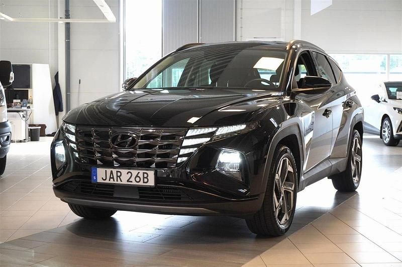 Svart Begagnad 2023 Hyundai Tucson Essential SUV | 379 800 kr (Marknadspris) - Bild 1/4