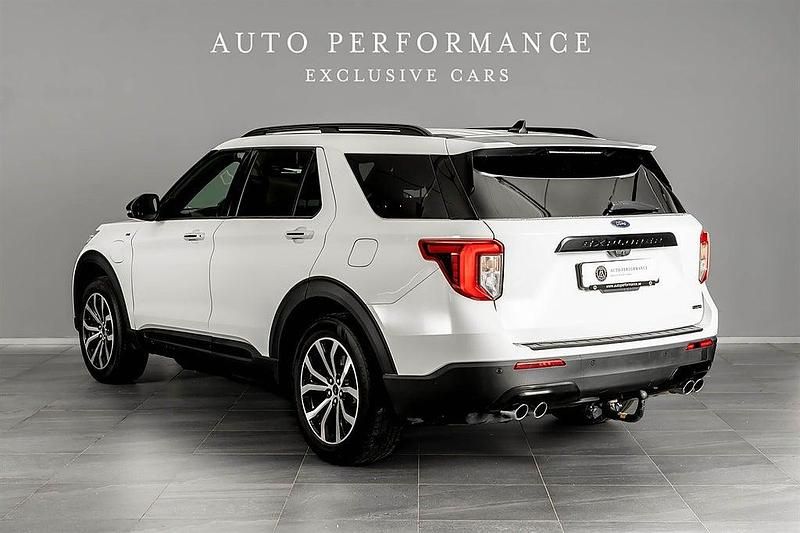 Begagnad Ford Explorer ST-Line 457 HK (336 kW) 2022 Vit SUV