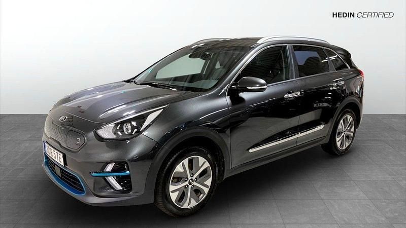 Grå (grey) Begagnad 2021 Kia e-Niro 2 SUV | 259 900 kr (Marknadspris) - Bild 1/4