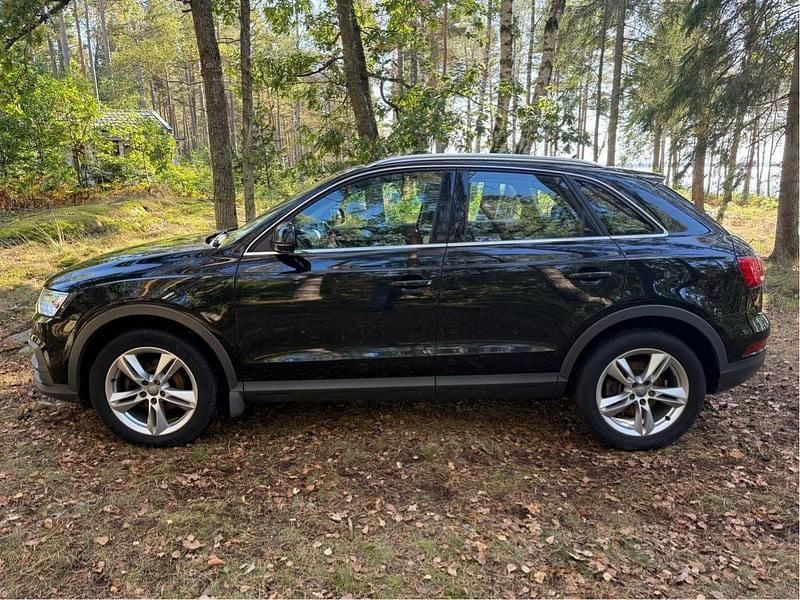Svart Begagnad 2016 Audi Q3 Sport SUV | 174 500 kr (Bra pris) - Bild 1/4
