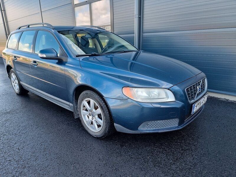 Blå Begagnad 2008 Volvo V70 Kinetic Kombi | 35 900 kr (Marknadspris) - Bild 1/4