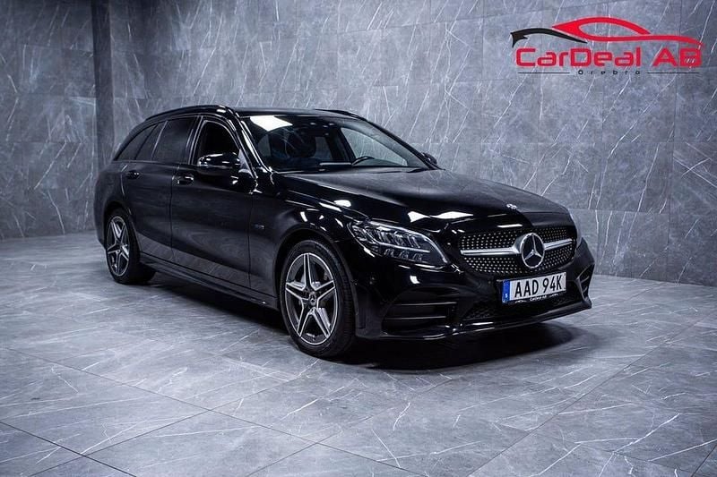 Svart Begagnad 2021 Mercedes C300 AMG Kombi | 268 800 kr (Bra pris) - Bild 1/4