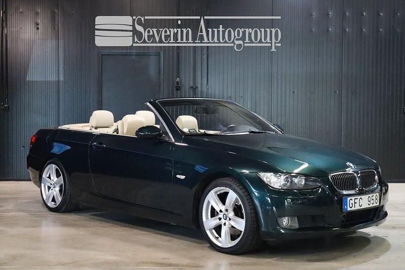 Begagnad BMW 325 218 HK (160 kW) 2007 Grön Cab