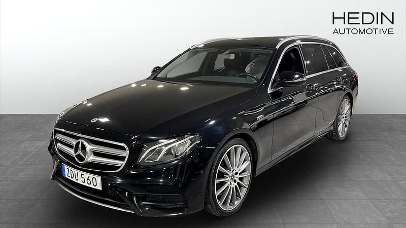 Svart Begagnad 2018 Mercedes E220 Kombi | 239 900 kr (Superpris) - Bild 1/4