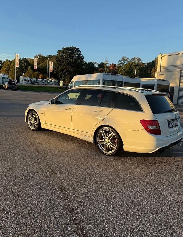Begagnad Mercedes C220 170 HK (125 kW) 2012