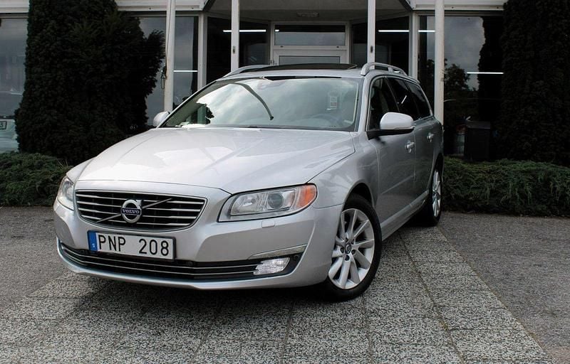 Silver Begagnad 2014 Volvo V70 Summum Kombi | 149 900 kr (Marknadspris) - Bild 1/4