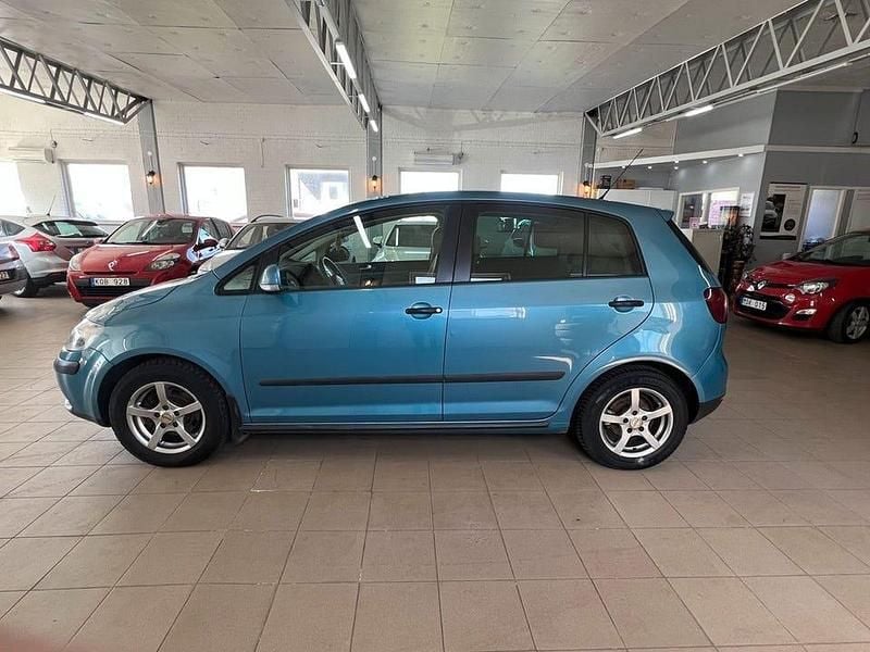 Begagnad VW Golf Plus Cross Trendline 116 HK (85 kW) 2006 Blå Minibuss