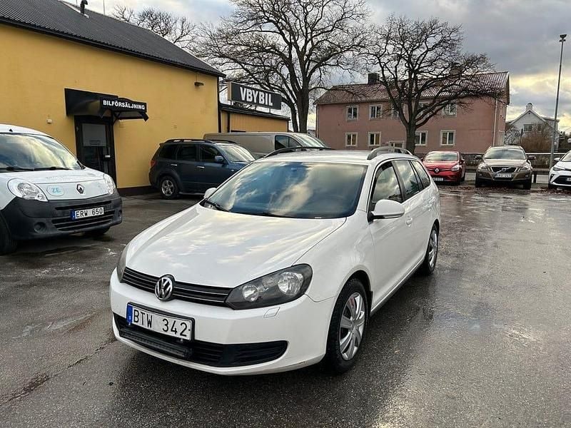 Vit Begagnad 2011 VW Golf VI Kombi | 29 000 kr (Bra pris) - Bild 1/4