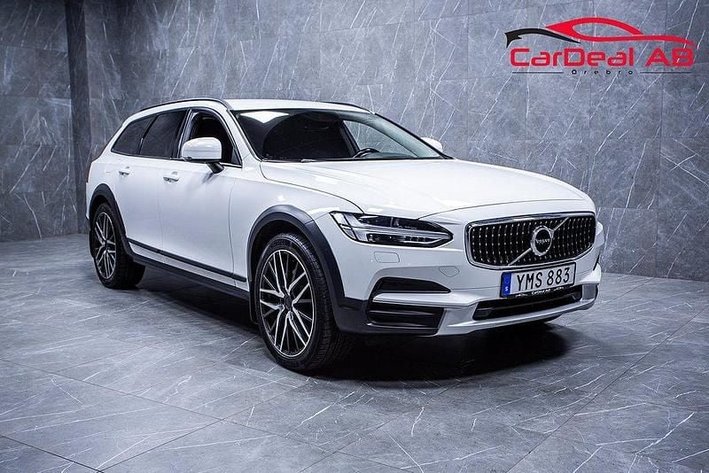 Vit Begagnad 2017 Volvo V90 CC Kombi | 208 800 kr (Dyr) - Bild 1/4