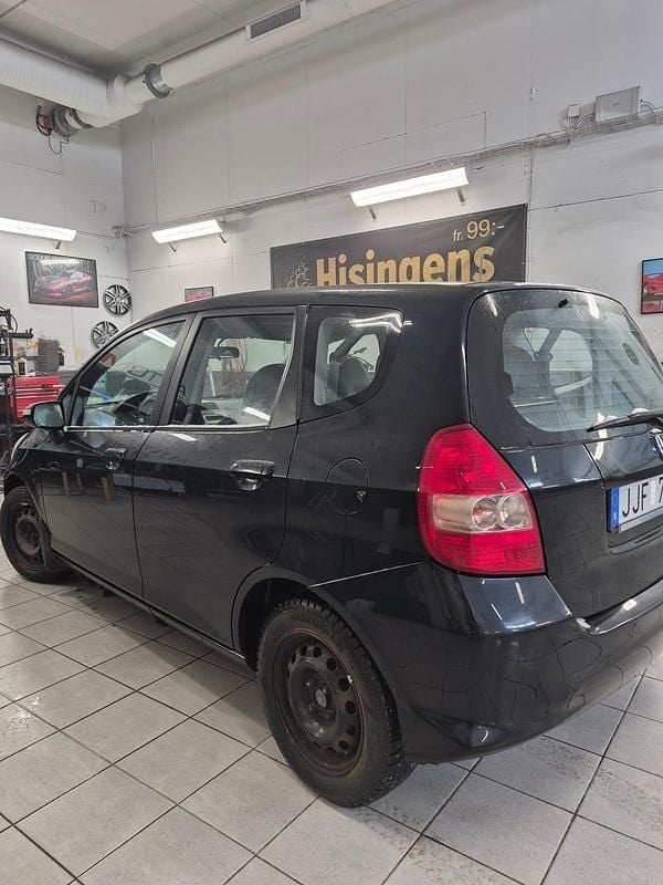 Begagnad Honda Jazz 83 HK (61 kW) 2007 Halvkombi