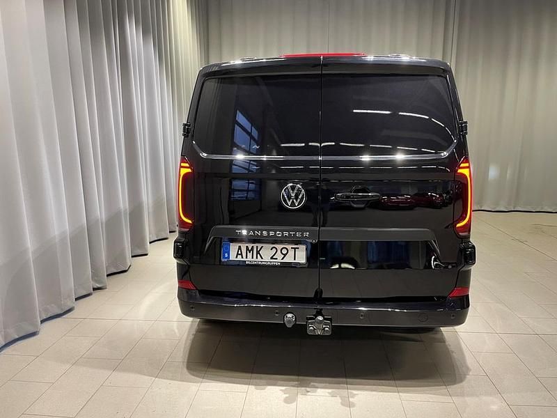 Ny VW Transporter 151 HK (111 kW) 2025 Svart Van