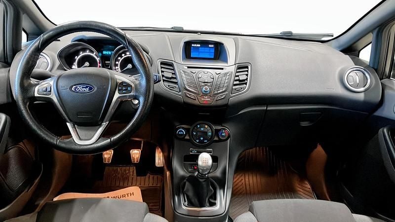 Begagnad Ford Fiesta ST-Line 101 HK (74 kW) 2017 Grå Halvkombi