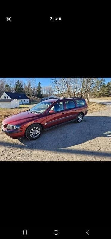 Röd Begagnad 2003 Volvo V70 Business Edition Kombi | 19 000 kr (Bra pris) - Bild 1/4