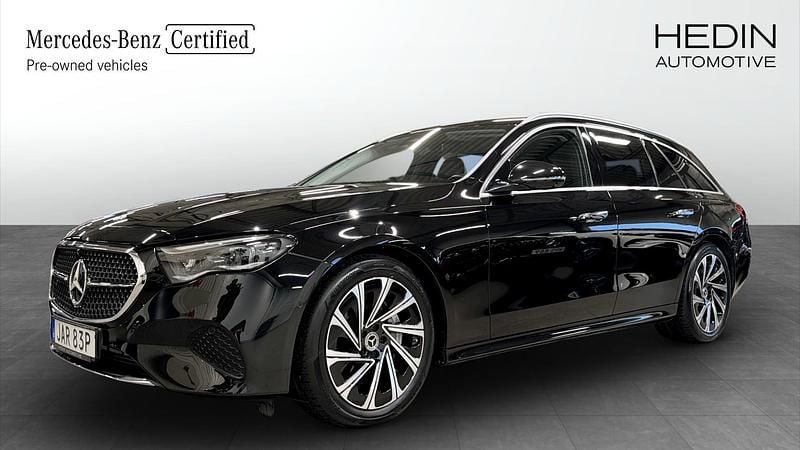 Svart Begagnad 2023 Mercedes E300 Avantgarde Kombi | 539 800 kr (Marknadspris) - Bild 1/4