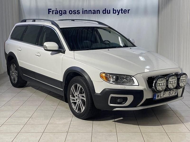 Vit Begagnad 2013 Volvo XC70 Momentum Kombi | 124 900 kr (Marknadspris) - Bild 1/4