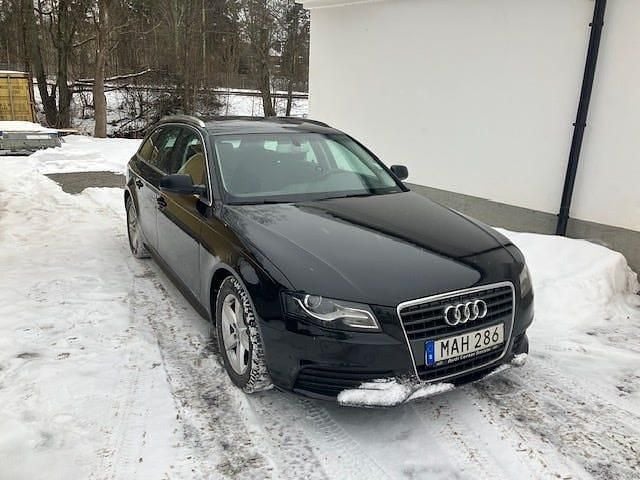 Begagnad Audi A4 136 HK (100 kW) 2012 Svart Kombi