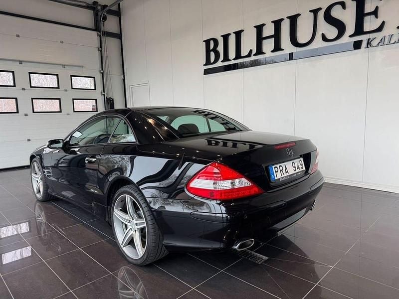 Begagnad Mercedes SL350 272 HK (200 kW) 2006 Svart Cab