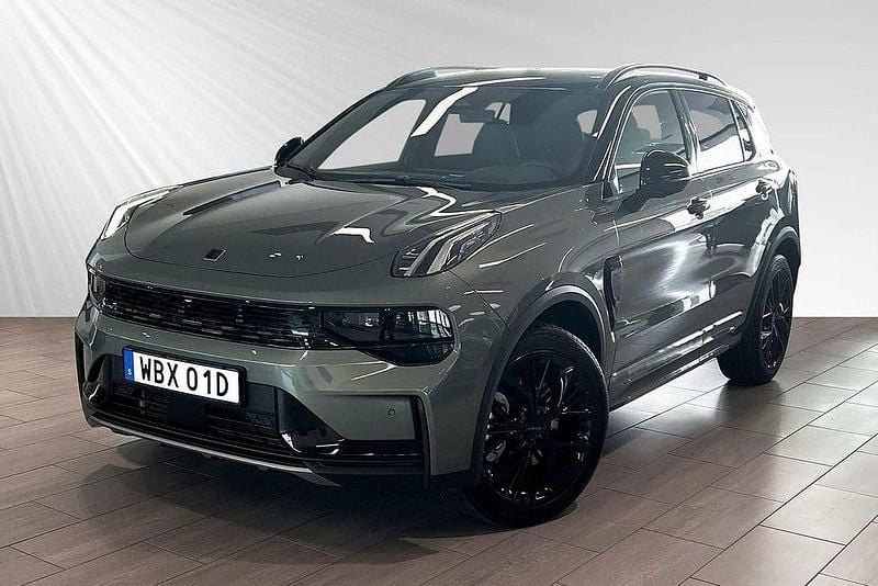 Grön Begagnad 2024 Lynk & Co 01 SUV | 459 900 kr - Bild 1/4