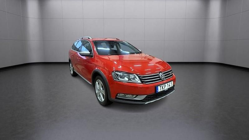 Begagnad VW Passat Alltrack 180 HK (132 kW) 2014 Röd Kombi