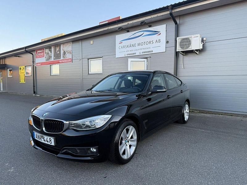 Svart Begagnad 2014 BMW 318 Gran Turismo Halvkombi | 120 000 kr (Bra pris) - Bild 1/4