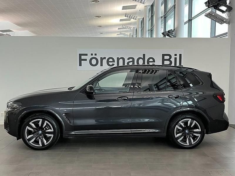 Begagnad BMW iX3 M Sport 210 kW (286 HK) 2024 Sophistogrå metallic SUV