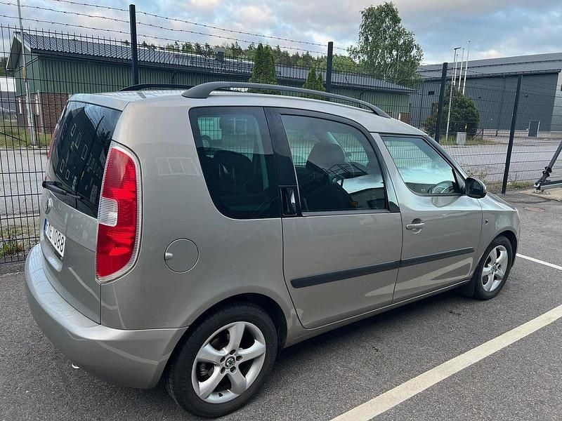 Brun Begagnad 2007 Skoda Roomster Kombi | 54 000 kr (Lite dyr) - Bild 1/4