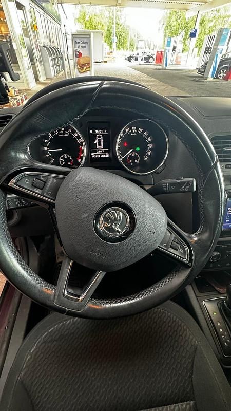 Begagnad 2016 Skoda Yeti Outdoor SUV | 110 000 kr (Bra pris) - Bild 1/4