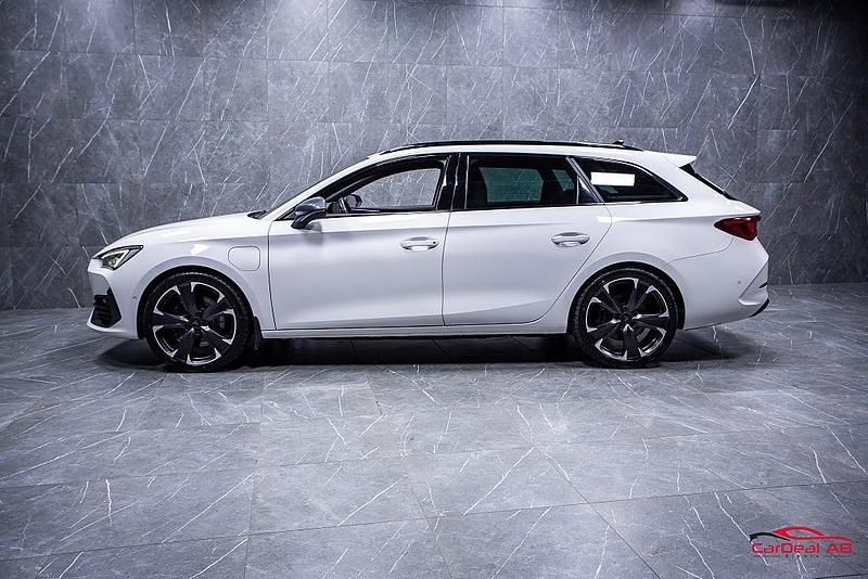 Begagnad Cupra Leon 150 HK (110 kW) 2023 Vit Kombi