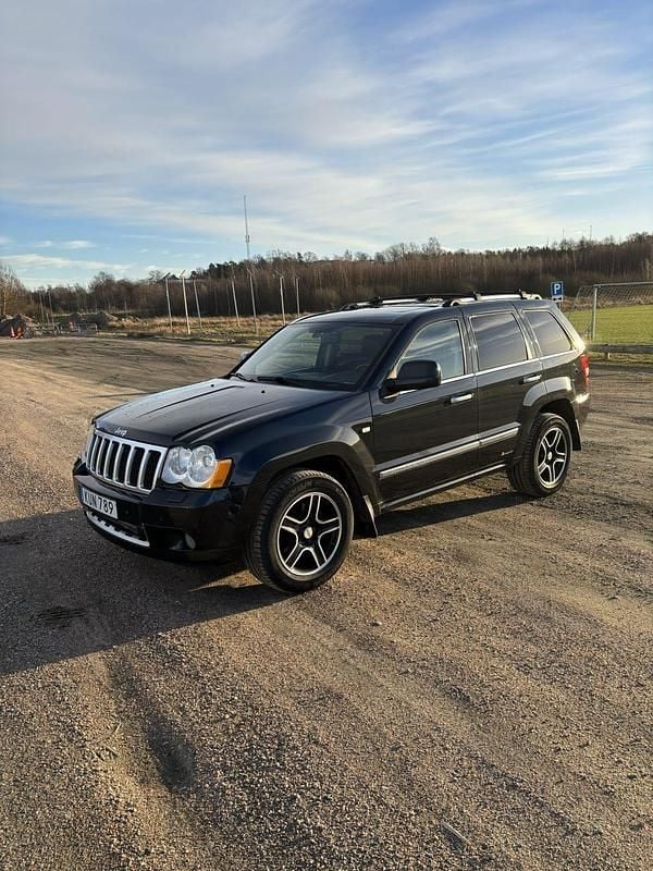 Begagnad 2010 Jeep Grand Cherokee Overland SUV | 79 000 kr - Bild 1/4