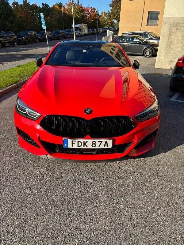 Svart Begagnad 2022 BMW M850 Sportkupé | 729 000 kr - Bild 1/4