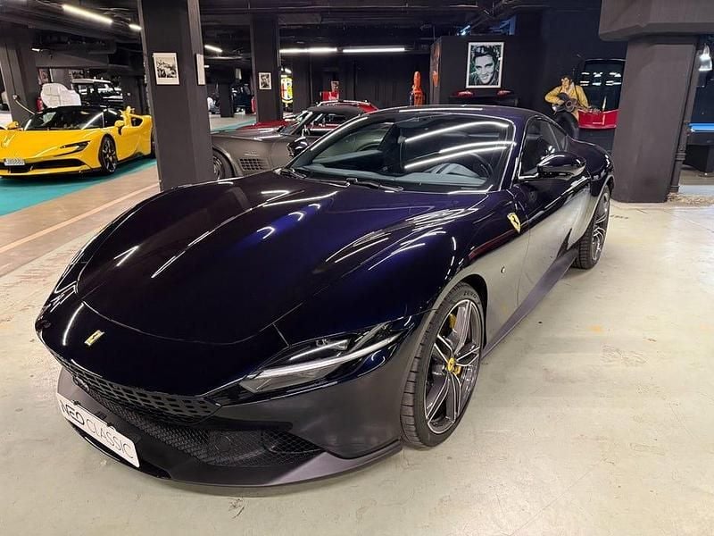 Blå Begagnad 2022 Ferrari Roma Sportkupé | 2 395 000 kr - Bild 1/4