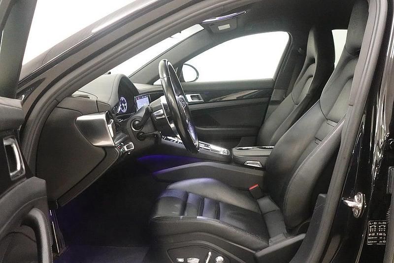 Begagnad Porsche Panamera Sport 330 HK (242 kW) 2017 Svart Halvkombi