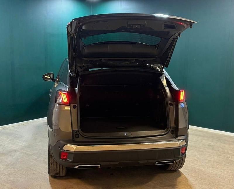 Begagnad Peugeot 3008 GT-line 131 HK (96 kW) 2021 Grå SUV