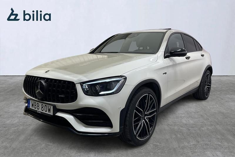 Vit Begagnad 2021 Mercedes GLC43 AMG AMG Sportkupé | 569 900 kr (Lite dyr) - Bild 1/4