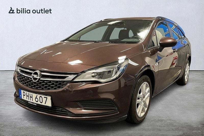 Brun Begagnad 2017 Opel Astra Enjoy Kombi | 104 900 kr (Marknadspris) - Bild 1/3