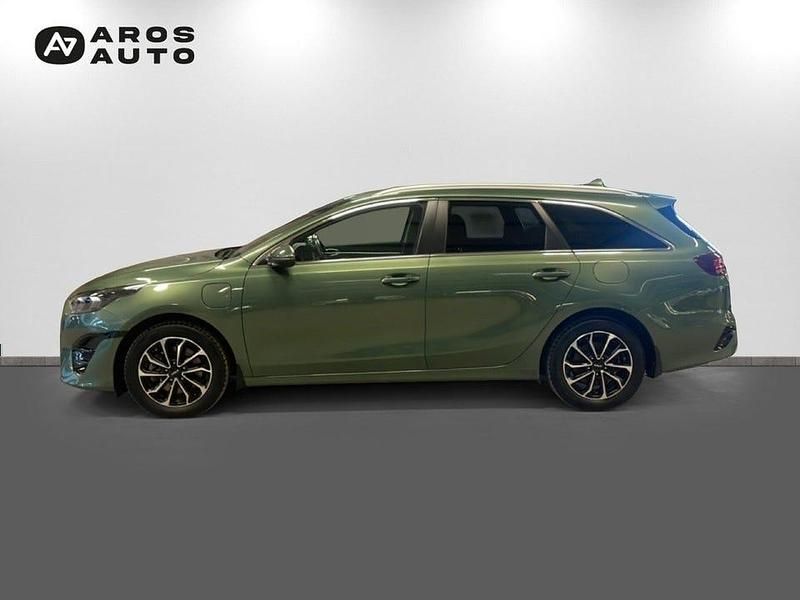 Begagnad Kia Ceed Sportswagon 141 HK (103 kW) 2024 Experience green Kombi