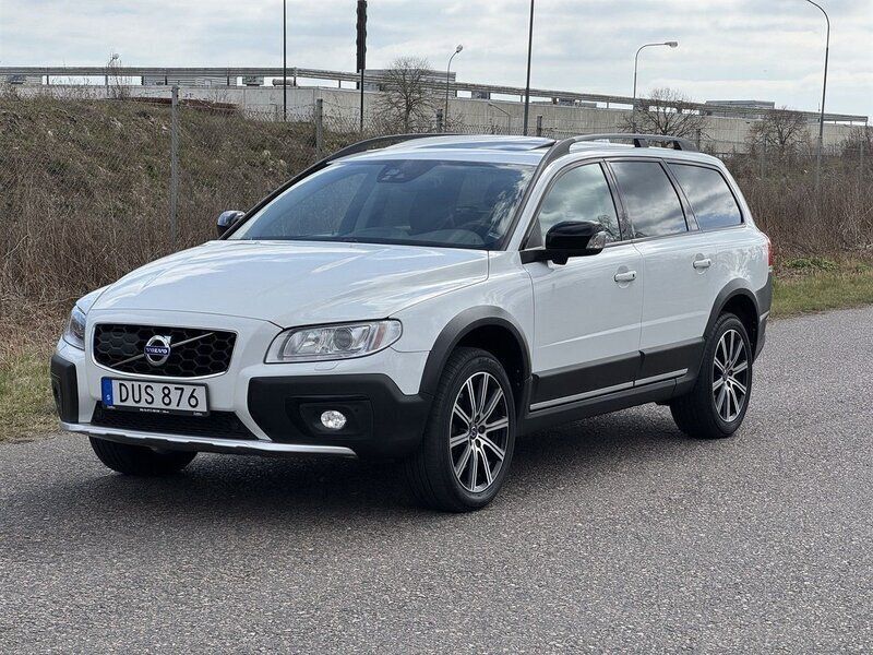 Begagnad Volvo XC70 Standard 181 HK (133 kW) 2015 Vit SUV