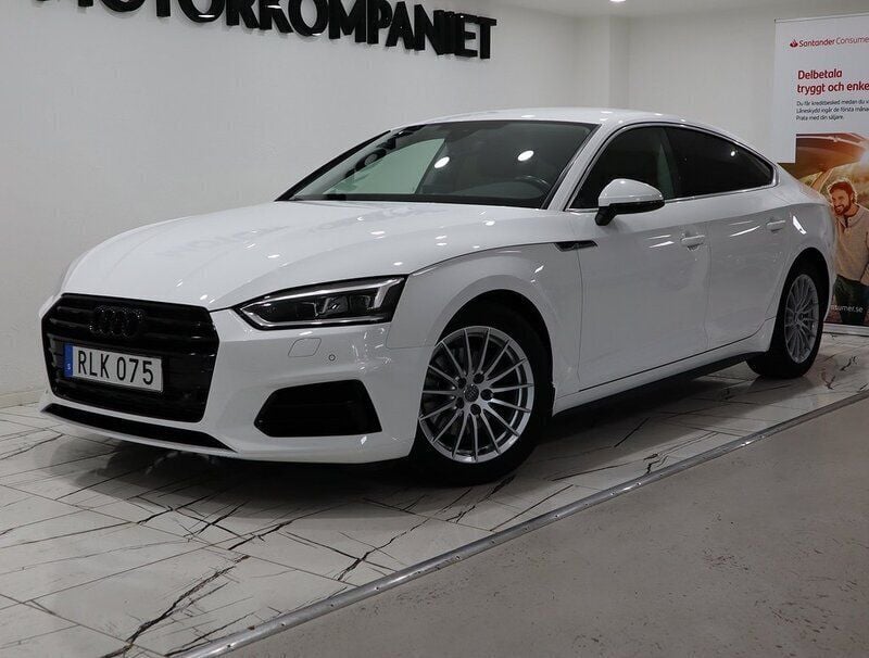 Vit Begagnad 2018 Audi A5 Sportback Proline Halvkombi | 249 900 kr (Marknadspris) - Bild 1/4